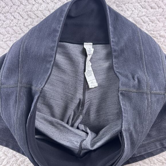 Lululemon Women's Gray Fitted Shorts‎ Sz 8 Reg - Picture 9 of 12